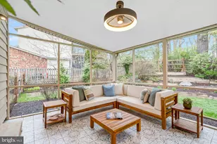 10424 Collingham Dr, Fairfax, VA 22032 - Photo 16