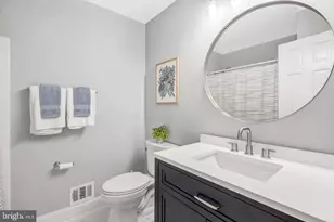 10424 Collingham Dr, Fairfax, VA 22032 - Photo 30