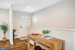 8813 Queen Elizabeth Blvd, Annandale, VA 22003 - Photo 4