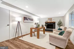 9810 Vertain Ct, Fairfax, VA 22032 - Photo 34