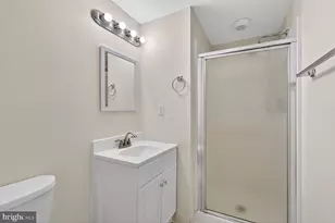 6427 Old Scotts Ct, Springfield, VA 22152 - Photo 24