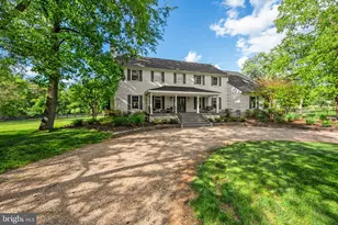 11748 Thomas Ave, Great Falls, VA 22066 - Photo 2