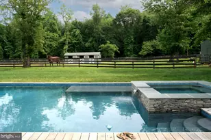 11748 Thomas Ave, Great Falls, VA 22066 - Photo 8