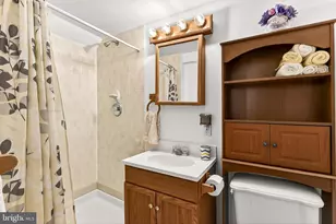 9056 Brook Ford Rd, Burke, VA 22015 - Photo 38