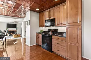 9056 Brook Ford Rd, Burke, VA 22015 - Photo 12