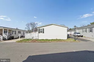 14508 United Dr, Chantilly, VA 20151 - Photo 1