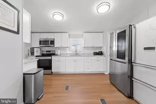 14508 United Dr, Chantilly, VA 20151 - Photo 8