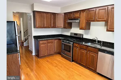 [Address not provided], Oakton, VA 22124 - Photo 4