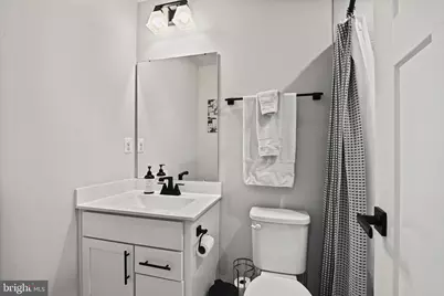 14008 Airfoil Road, Herndon, VA 20171 - Photo 32