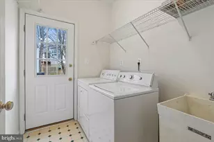 12756 Alder Woods Dr, Fairfax, VA 22033 - Photo 28
