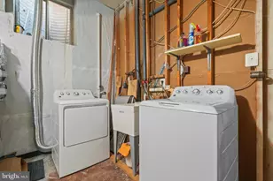 5824 Rexford Dr, Springfield, VA 22152 - Photo 24