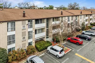 5606 Bloomfield Dr, Alexandria, VA 22312 - Photo 22