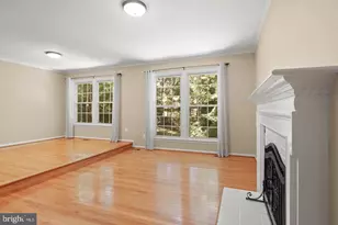 5439 Plymouth Meadows Ct, Fairfax, VA 22032 - Photo 2