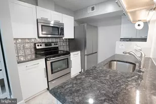 6223 Stonepath Cir, Centreville, VA 20120 - Photo 12