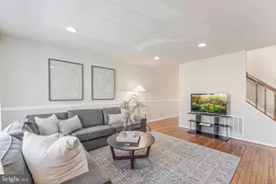 4261 Fox Lake Dr, Fairfax, VA 22033 - Photo 8