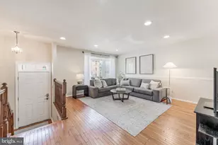 4261 Fox Lake Dr, Fairfax, VA 22033 - Photo 8