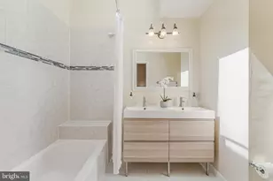 4261 Fox Lake Dr, Fairfax, VA 22033 - Photo 36