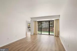 2042 Royal Fern Ct, Reston, VA 20191 - Photo 4