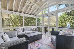 9220 Forest Haven Dr, Alexandria, VA 22309 - Photo 8