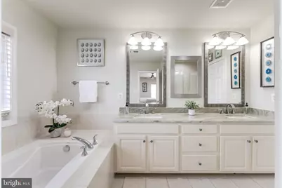 113 Herndon Mill Circle, Herndon, VA 20170 - Photo 32