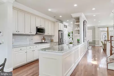 113 Herndon Mill Circle, Herndon, VA 20170 - Photo 6