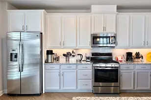 6107 Fairview Farm Dr, Alexandria, VA 22315 - Photo 4