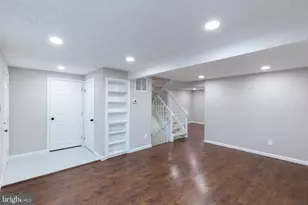 5814 Rock Forest Ct, Centreville, VA 20121 - Photo 4