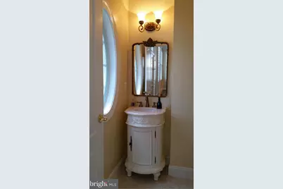 1632 Colonial Hills Drive, McLean, VA 22102 - Photo 18