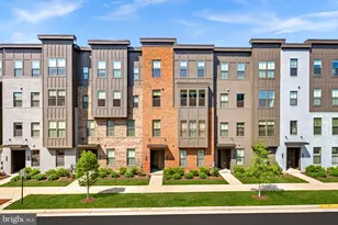 2240 Woodland Gap Terrace, Herndon, VA 20171 - Photo 32