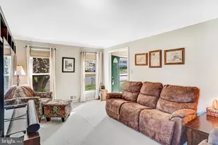 6302 Shiplett Blvd, Burke, VA 22015 - Photo 4