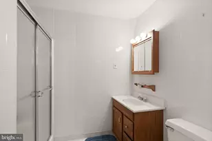 13513 King Charles Dr, Chantilly, VA 20151 - Photo 36