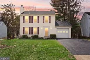 13513 King Charles Dr, Chantilly, VA 20151 - Photo 1