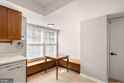 13513 King Charles Drive, Chantilly, VA 20151 - Photo 18