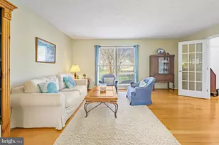 1431 Flynn Ct, Herndon, VA 20170 - Photo 4