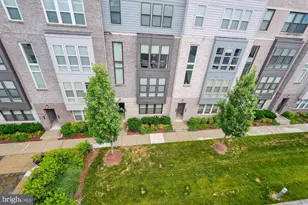 13358 Sherwood Park Ln, Herndon, VA 20171 - Photo 28