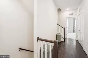 13358 Sherwood Park Ln, Herndon, VA 20171 - Photo 24