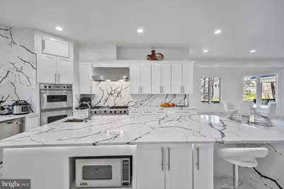 9116 Leesburg Pike, Vienna, VA 22182 - Photo 8