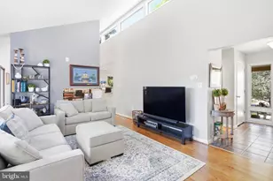 9615 Tinsmith Ln, Burke, VA 22015 - Photo 6