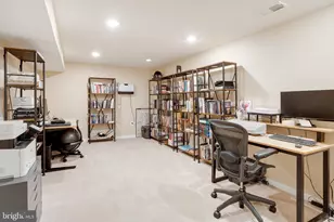 9615 Tinsmith Ln, Burke, VA 22015 - Photo 34