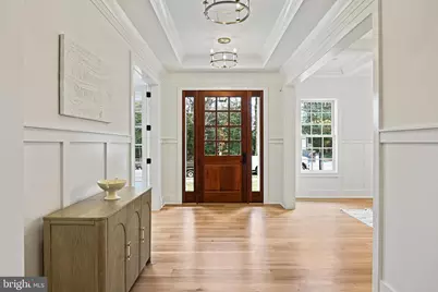 352 Ayr Hill Avenue NE, Vienna, VA 22180 - Photo 4