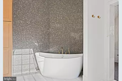 352 Ayr Hill Avenue NE, Vienna, VA 22180 - Photo 40