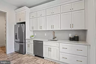 352 Ayr Hill Ave NE, Vienna, VA 22180 - Photo 18