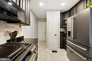 12906 Fair Briar Ln, Fairfax, VA 22033 - Photo 18