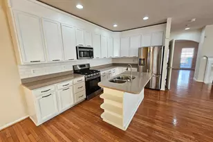 9137 Stonegarden Dr, Lorton, VA 22079 - Photo 6