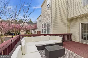 2579 Sutters Mill Dr, Herndon, VA 20171 - Photo 38