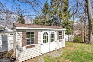 8806 Cromwell Dr, Springfield, VA 22151 - Photo 32