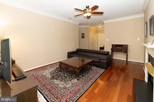 4138 Fountainside Ln, Fairfax, VA 22030 - Photo 6