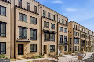 1878 Easterly Rd, Reston, VA 20190 - Photo 4