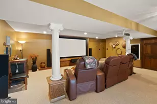 813 Lunenburg Rd, Great Falls, VA 22066 - Photo 64