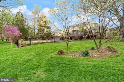813 Lunenburg Road, Great Falls, VA 22066 - Photo 88